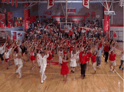 High School Musical bailando We're all in this together