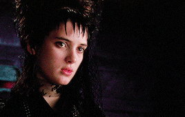 Winona Ryder Shape GIF - Find & Share on GIPHY