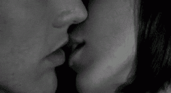 Beso GIF