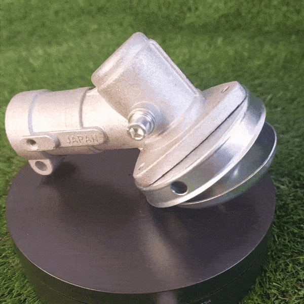 Spektr TP-1361 ენზო სათიბელის ქვედა გადაცემათა კოლოფი 28 მმ ღერძით და 9 კბილით, გამძლე და საიმედო.