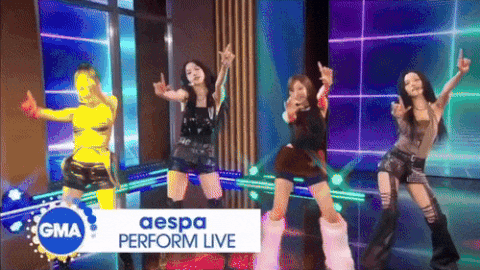 Нетизены обсуждают выступление aespa на шоу «Good Morning America»: «Пели под фонограмму, ошибались, а танец просто бардак...»