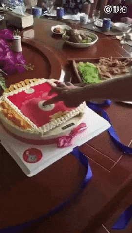 Best cake ever in funny gifs