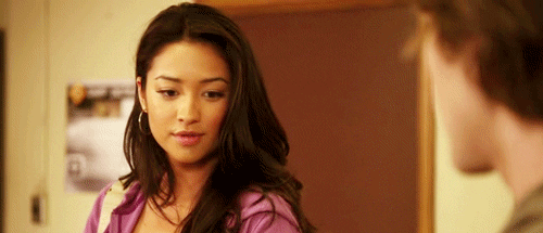 Emily Fields GIF - Find & Share on GIPHY