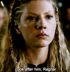 Lagertha GIF - Find & Share on GIPHY