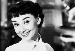 audrey hepburn gif ile ilgili görsel sonucu