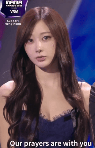 Нетизены в восторге от классической красоты aespa на недавней премии MAMA Awards 2025 5 Нетизены в восторге от классической красоты aespa на недавней премии MAMA Awards 2025