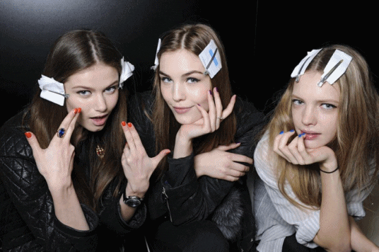 Fashion Week GIF - Find & Share on GIPHY