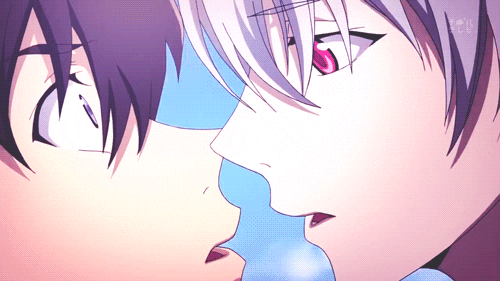 This GIF has everything: anime, kiss, mirai nikki, YUKI!