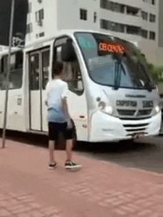 Kid Bus GIF - Find & Share on GIPHY