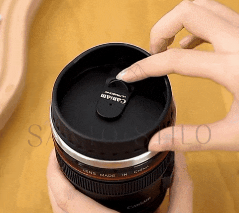 caneca em formato de lente de câmera 