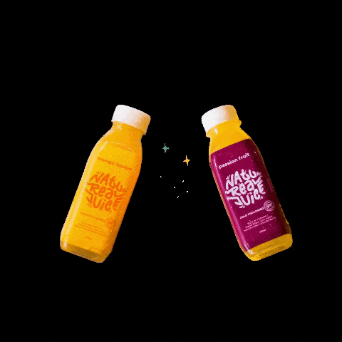 Passion fruit in 2 kinds in a bottle gif | gradina.space
