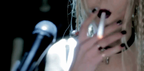 Taylor Momsen Smoking S Find And Share On Giphy