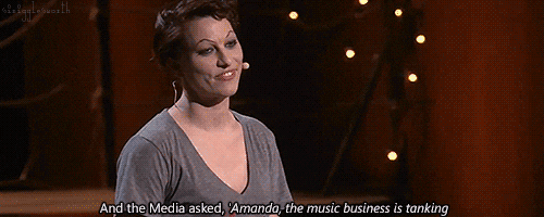 Amanda Palmer govori o svojih izkušnjah v glasbeni industriji