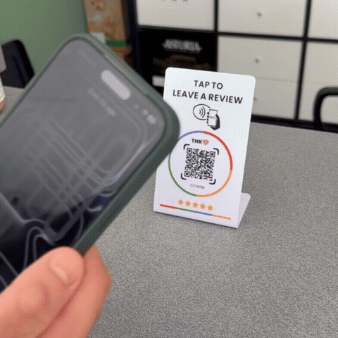 Lodia Card NFC in uso al bancone