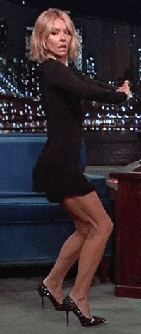 Kelly Ripa Dancing GIF - Find & Share on GIPHY