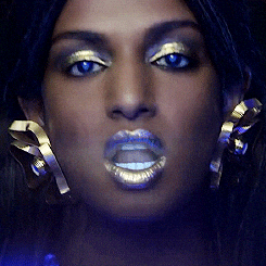 Mia GIF - Find & Share on GIPHY