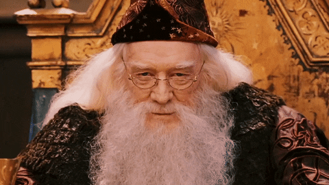 Dumbledore qui fait signe à Harry 