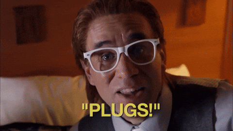 Fred Arimsen's character Bryce Shivers shouting Plugs from the Portlandia sketch Outlets Hotel