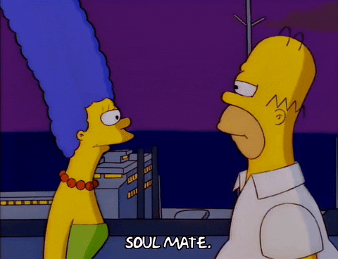 Homero le dice a March que es su alma gemela y se besan