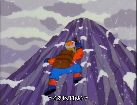 Homero escalando una monta;a mientras gru;e por esforzarse tanto