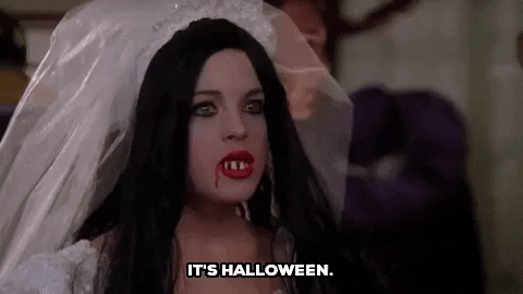 Protagonista de Mean Girls disfrazada en una fiesta de Halloween