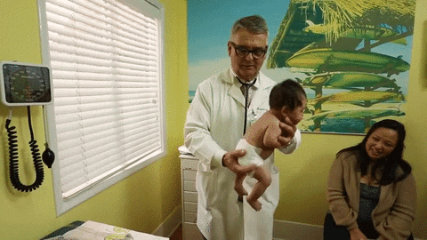 успокоить плачущего ребенка, способ успокоить плачущего ребенка, доктор придумал способ успокоить ребенка, Роберт Гамильтон, Robert Hamilton