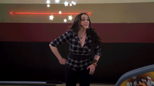 2 Broke Girls Dancing By Cbs Find And Share On Giphy