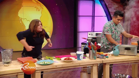 Scream Spinning GIF by Rachael Ray Show