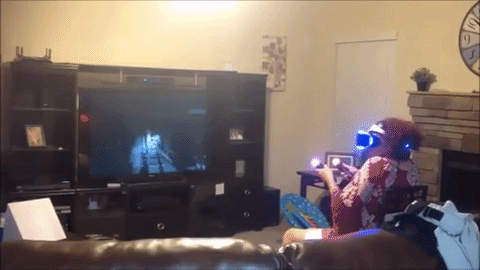 гифка со звком, люди слышат звук в гифке, гифки со звуком, звуки в гифках