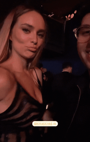 giphy.gif