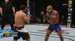 Hector Lombard takes down Johny Hendricks