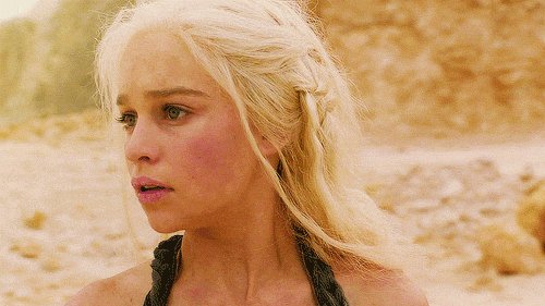Emilia Clarke GIFs - Find & Share on GIPHY