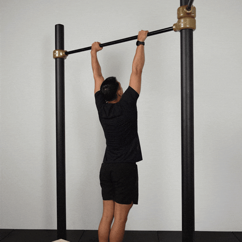 Explosive pull up demonstration with the chin coming over the bar