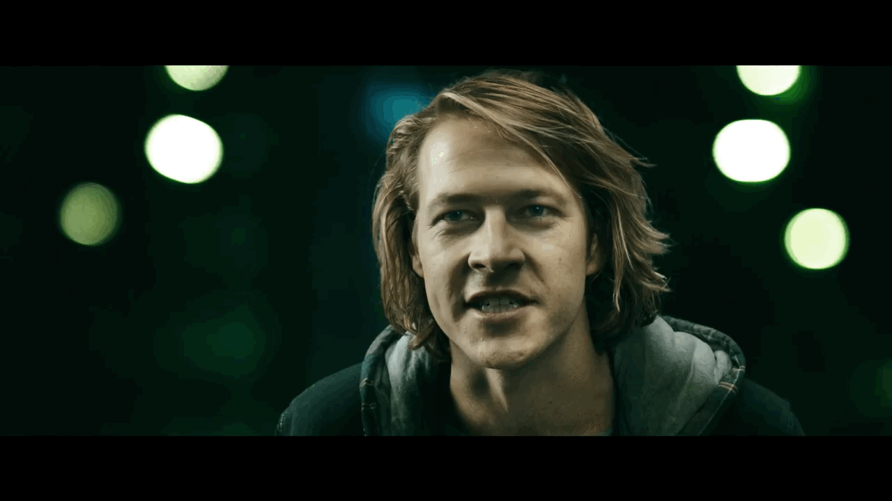 Luke Bracey Biography | Know more about his Personal Life, Married, Wife, Net Worth, Dating, Age, Tattoos, Movies, Hacksaw Ridge, The Best of Me, Height